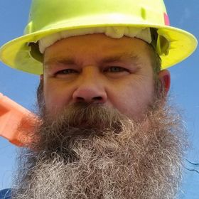 Alan Cristoffer, Lead Lineman, in a hi-vis hard hat